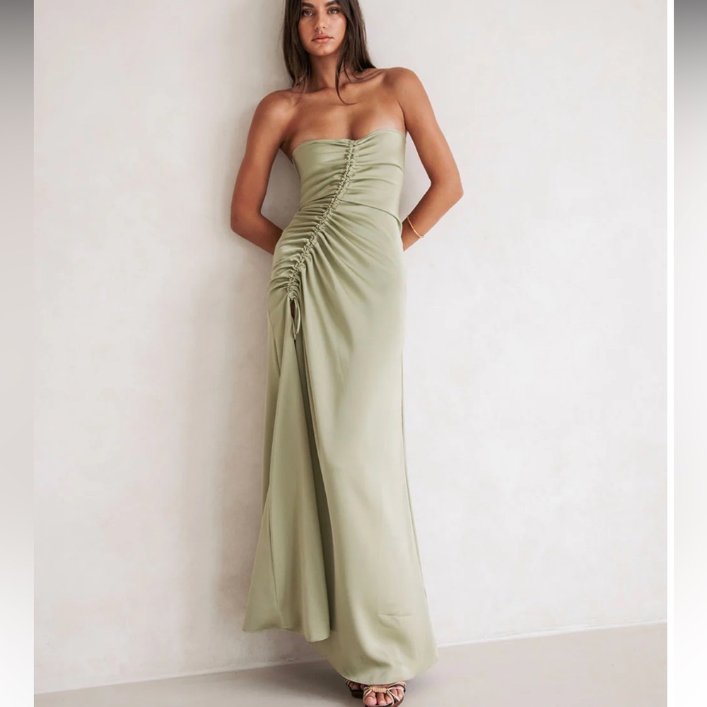 Elegant Strapless Green Dress